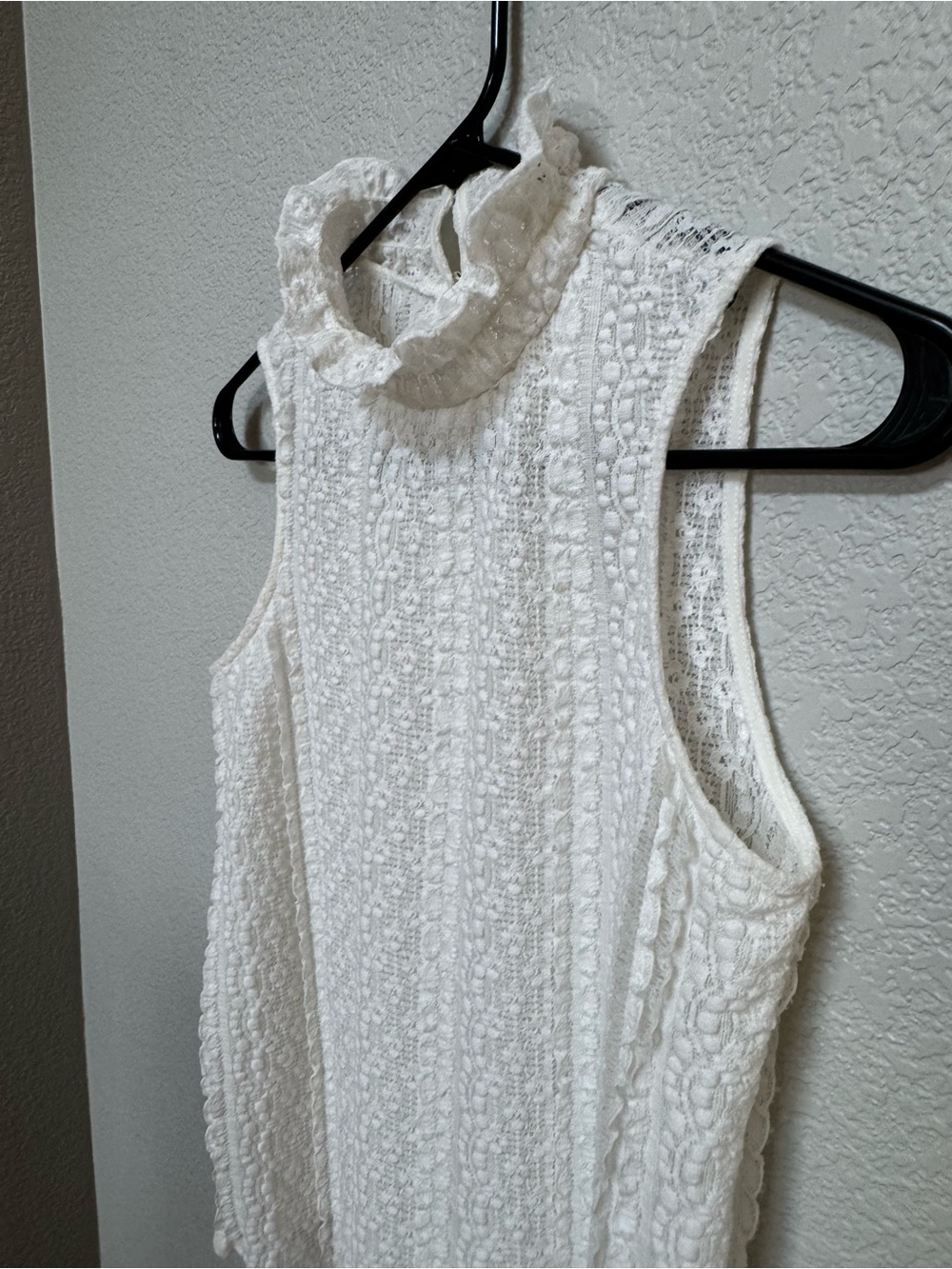 Anthropologie Ruffle Lace Mock Neck Tank Women’s XS White Boho